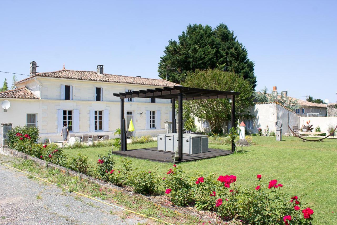 Le Charhido Bed & Breakfast Saint-Fort-sur-Gironde Eksteriør bilde