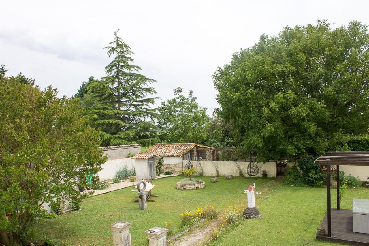 Le Charhido Bed & Breakfast Saint-Fort-sur-Gironde Eksteriør bilde