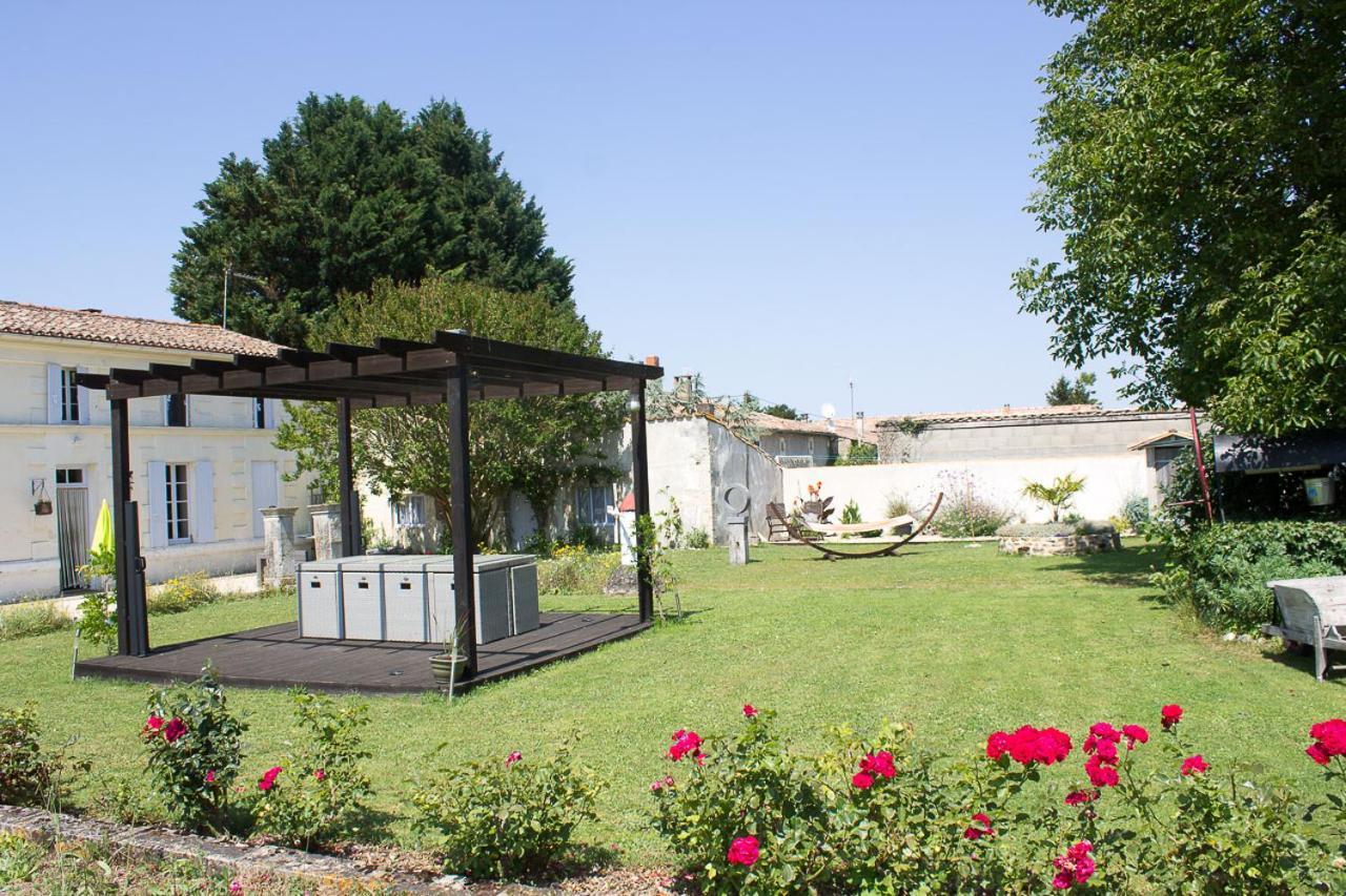 Le Charhido Bed & Breakfast Saint-Fort-sur-Gironde Eksteriør bilde